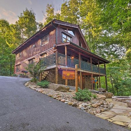 Gatlinburg Family Cabin With Private Hot Tub And Deck! Villa Eksteriør bilde